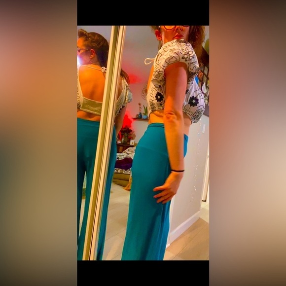 Free people crop top. Brand new purchased 11 days ago for 🏷️ $168 - Picture 3 of 14